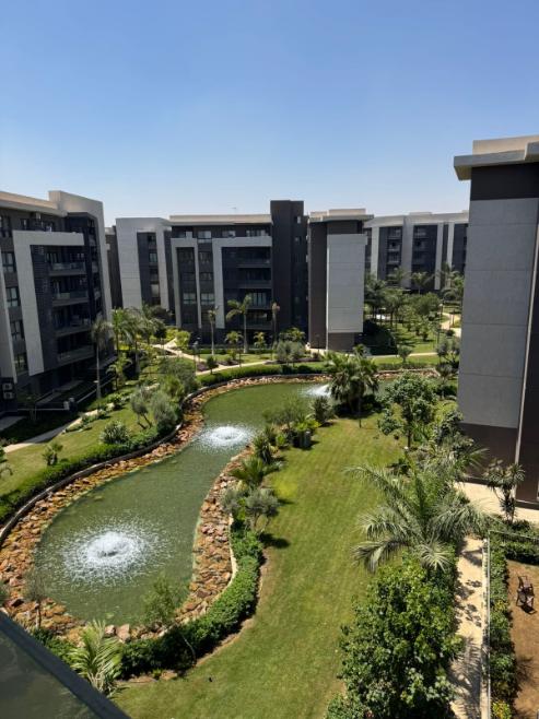 شقة للبيع 178م بكمبوند بريفادو مدينتى فـيو على الـبحيرات